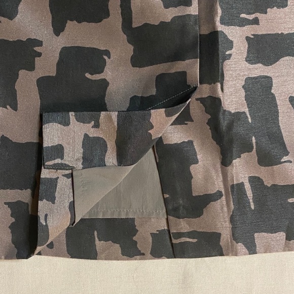 Banana Republic Pleated Pencil Skirt Size 0P - Picture 8 of 9